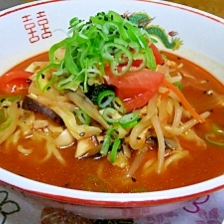 野菜たっぷりトマト味噌ラーメン